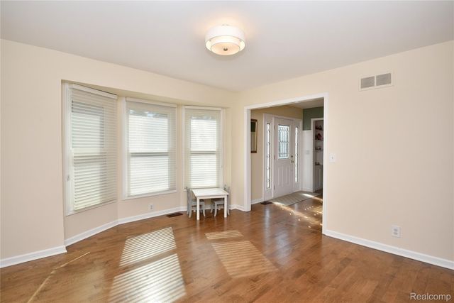 1325 Royal Crescent Street, Rochester Hills, MI 48306