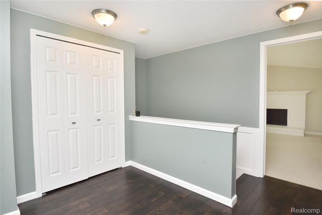 1325 Royal Crescent Street, Rochester Hills, MI 48306