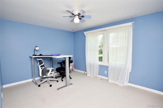 1325 Royal Crescent Street, Rochester Hills, MI 48306