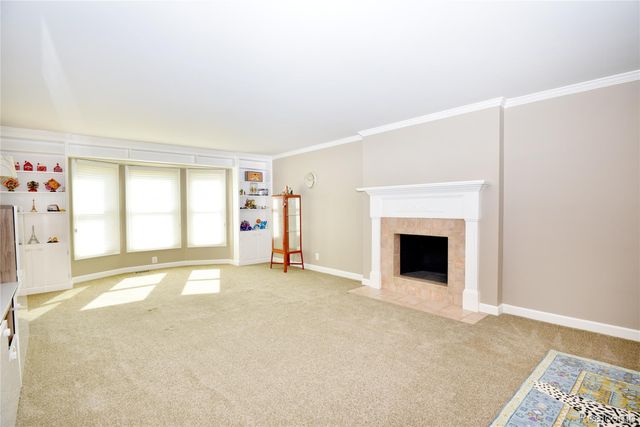 1325 Royal Crescent Street, Rochester Hills, MI 48306