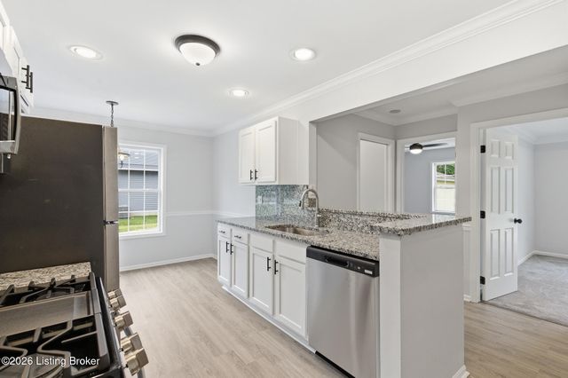 1612 Pershing Ave, Louisville, KY 40242