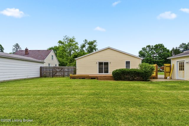1612 Pershing Ave, Louisville, KY 40242