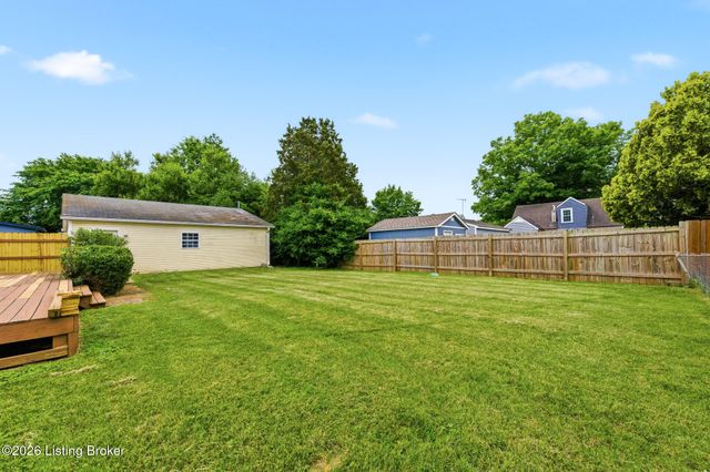 1612 Pershing Ave, Louisville, KY 40242