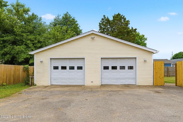 1612 Pershing Ave, Louisville, KY 40242