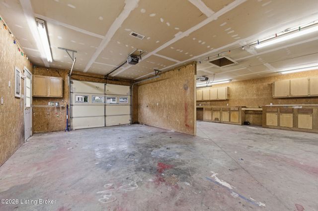 1612 Pershing Ave, Louisville, KY 40242