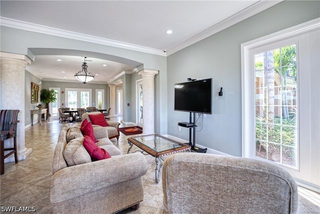 1830 Florida Club CIR 4304, Naples, FL 34112