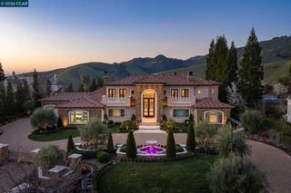 940 Eagle Ridge Dr, Danville, CA 94506