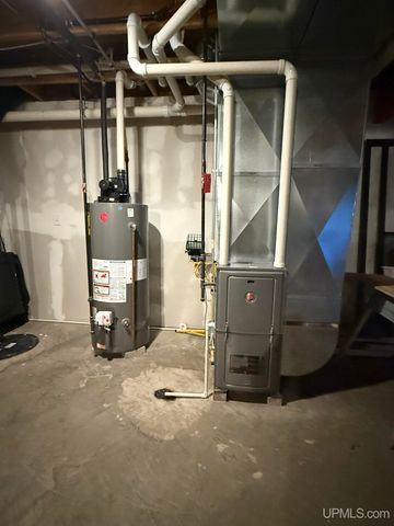 916 Coolidge Avenue, Kingsford, MI 49802