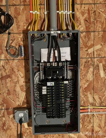 916 Coolidge Avenue, Kingsford, MI 49802