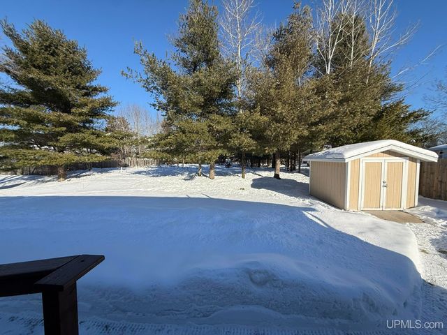 916 Coolidge Avenue, Kingsford, MI 49802