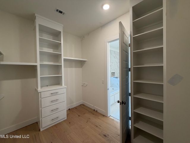 413 Lennon Lane, Brandon, MS 39047