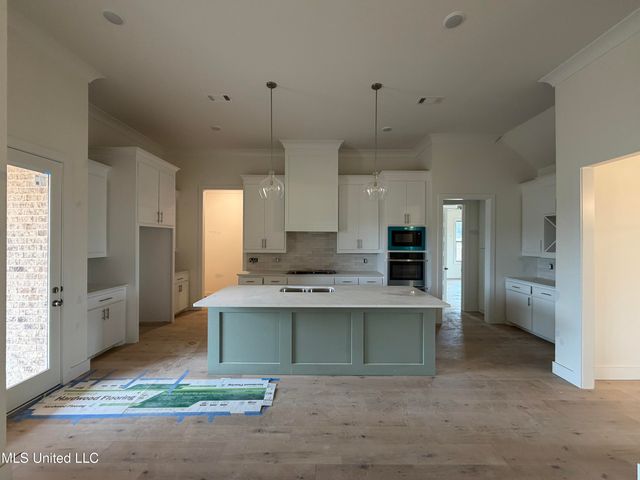 413 Lennon Lane, Brandon, MS 39047