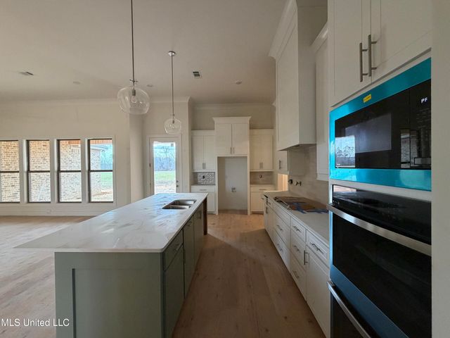 413 Lennon Lane, Brandon, MS 39047