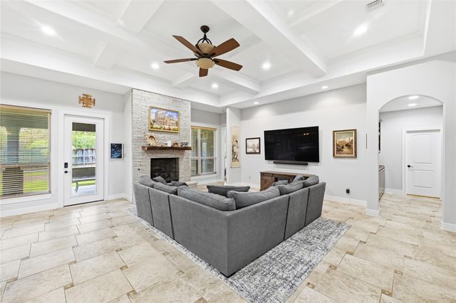 140 Winchester RD, Bastrop, TX 78602