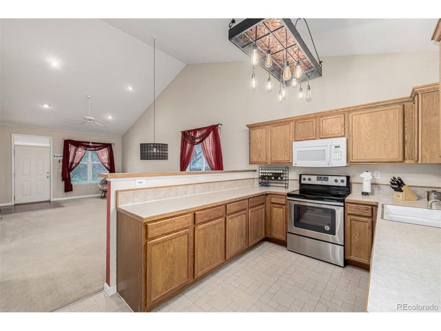 2002 Ance St, Strasburg, CO 80136