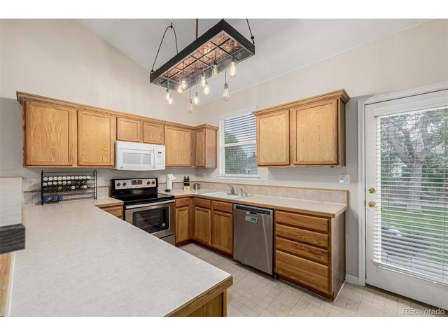 2002 Ance St, Strasburg, CO 80136