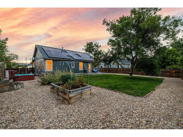 2002 Ance St, Strasburg, CO 80136