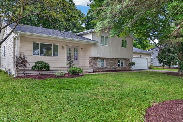 8488 Crystal Drive, Boardman, OH 44512