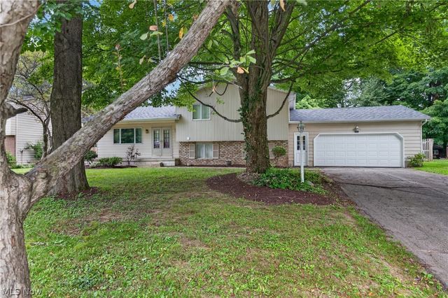 8488 Crystal Drive, Boardman, OH 44512