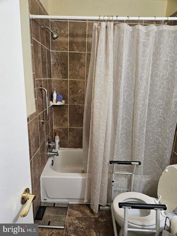 1306 WEMBLEY DR, Upper Marlboro, MD 20774