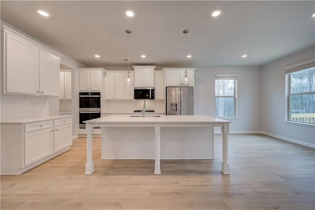 616 Continental Drive, Mcdonough, GA 30253