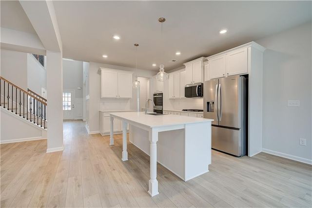 616 Continental Drive, Mcdonough, GA 30253