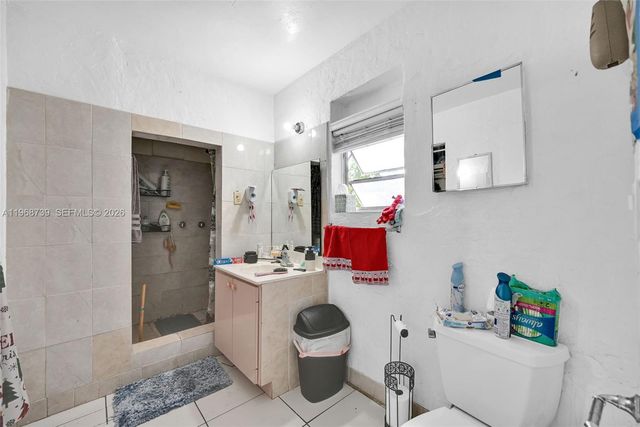 811 NW 24th Ct, Miami, FL 33125