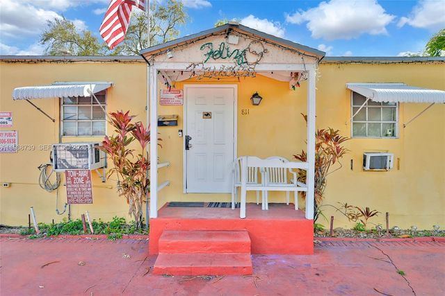 811 NW 24th Ct, Miami, FL 33125