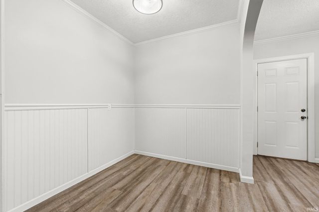 225 W Darrow Avenue, Fort Wayne, IN 46807