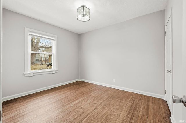 225 W Darrow Avenue, Fort Wayne, IN 46807