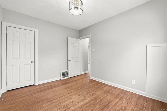 225 W Darrow Avenue, Fort Wayne, IN 46807