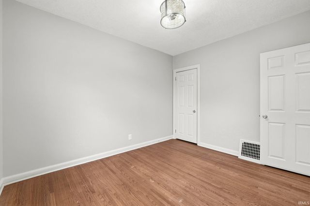 225 W Darrow Avenue, Fort Wayne, IN 46807