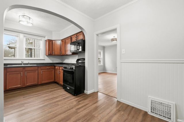 225 W Darrow Avenue, Fort Wayne, IN 46807