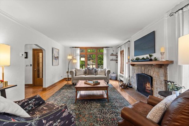 4314 N Ardmore AVENUE, Shorewood, WI 53211