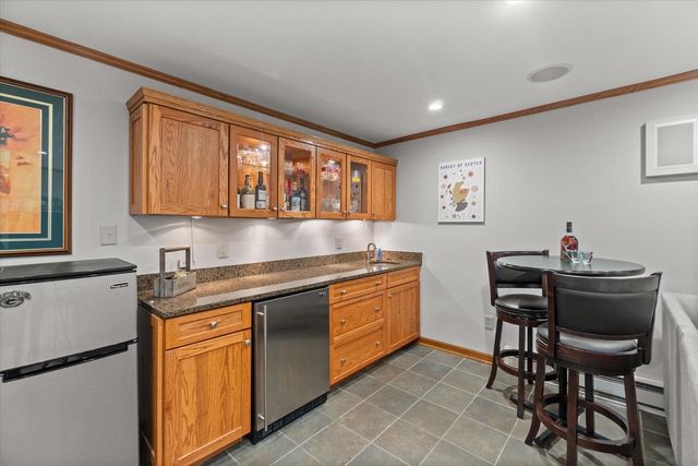 4314 N Ardmore AVENUE, Shorewood, WI 53211