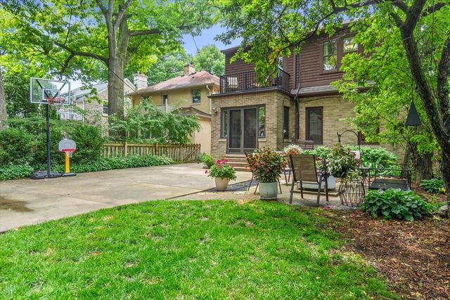 4314 N Ardmore AVENUE, Shorewood, WI 53211
