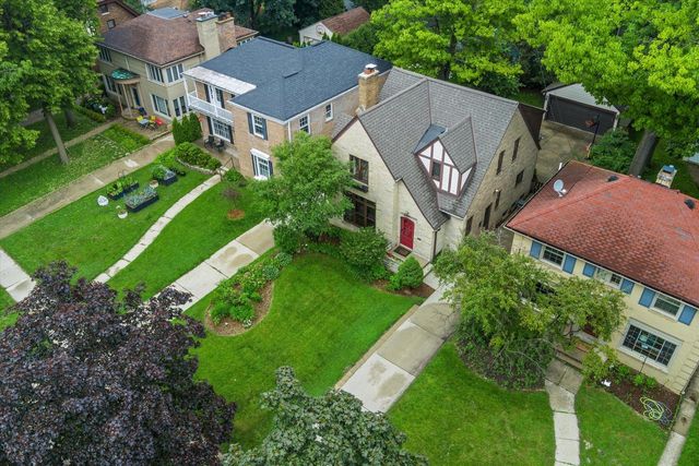 4314 N Ardmore AVENUE, Shorewood, WI 53211