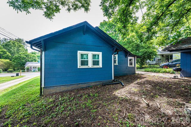 224 broadway Street NW, Lenoir, NC 28645
