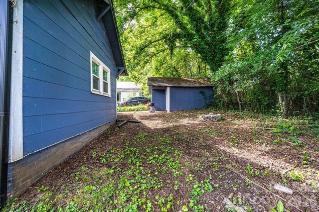 224 broadway Street NW, Lenoir, NC 28645