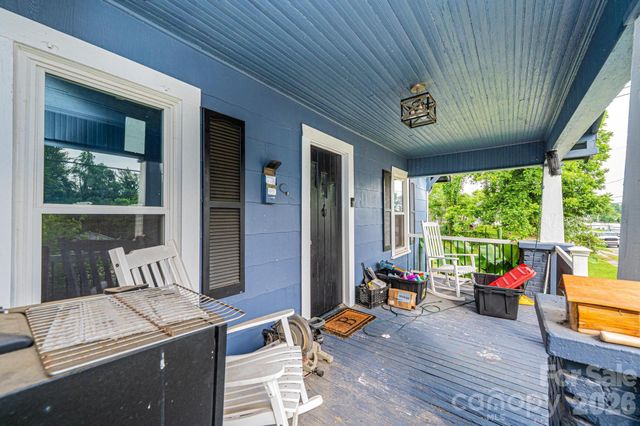 224 broadway Street NW, Lenoir, NC 28645