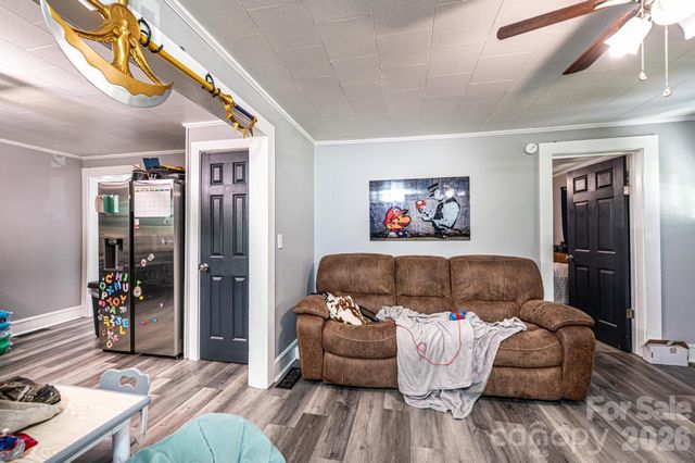 224 broadway Street NW, Lenoir, NC 28645
