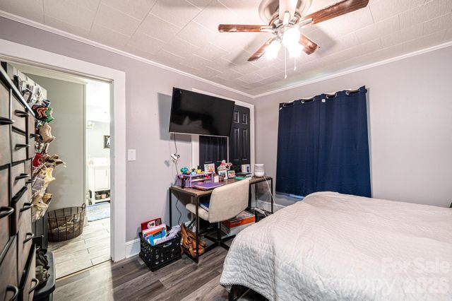 224 broadway Street NW, Lenoir, NC 28645