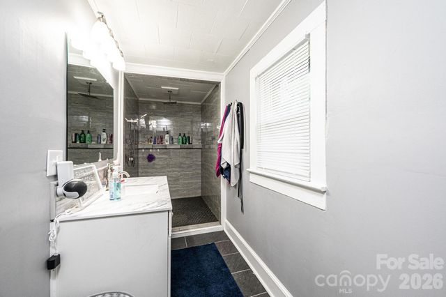 224 broadway Street NW, Lenoir, NC 28645