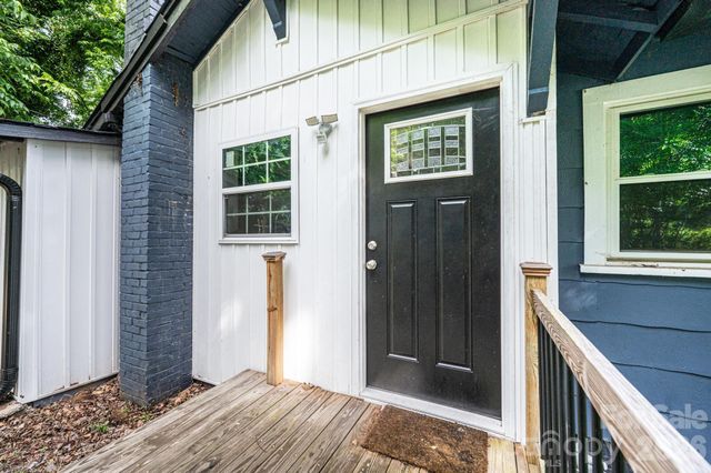 224 broadway Street NW, Lenoir, NC 28645