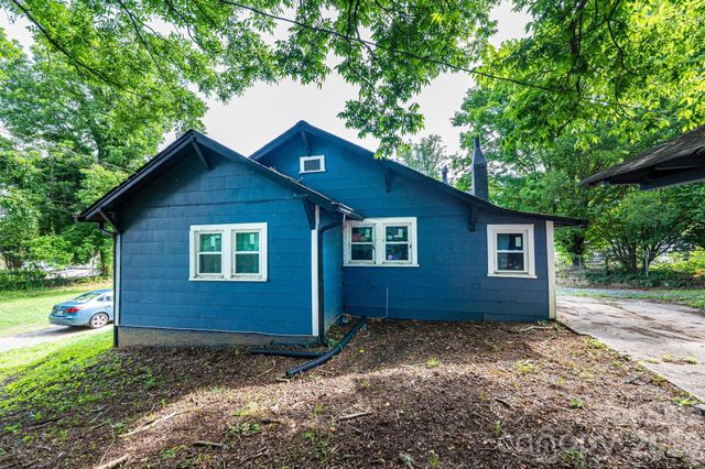 224 broadway Street NW, Lenoir, NC 28645
