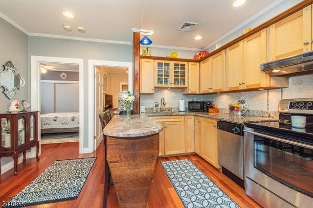 124 E Main St 215, Denville Twp., NJ 07834