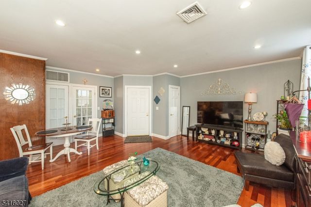 124 E Main St 215, Denville Twp., NJ 07834