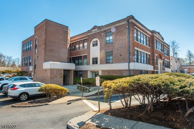 124 E Main St 215, Denville Twp., NJ 07834