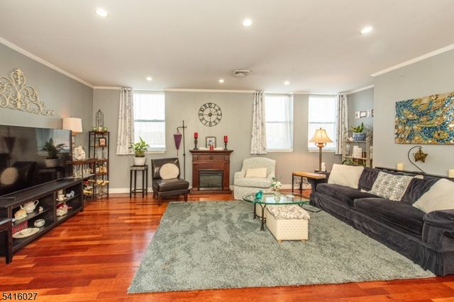 124 E Main St 215, Denville Twp., NJ 07834