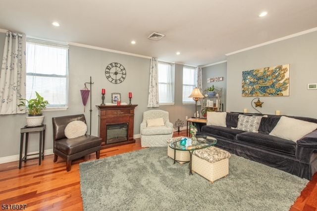 124 E Main St 215, Denville Twp., NJ 07834